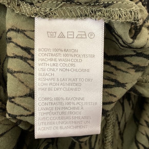 Silence + Noise Size M Moss Green Ikat Print flowy Witchy T-Shirt Rayon Dress - Picture 10 of 11